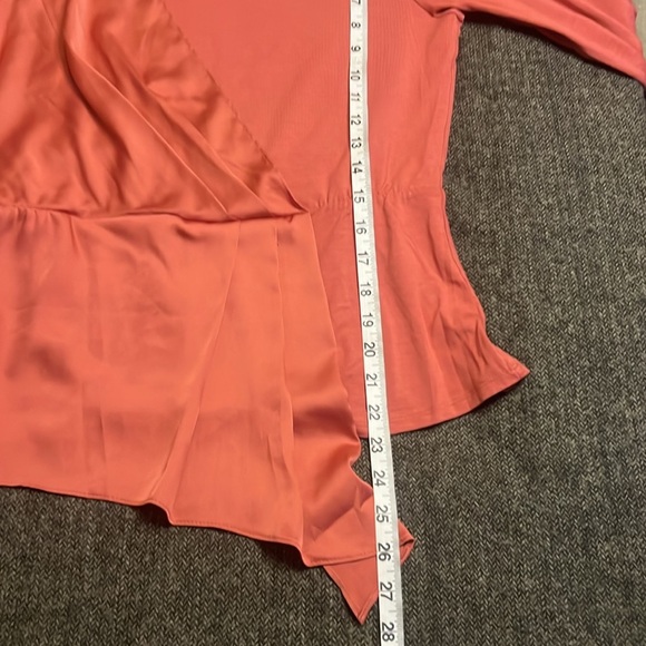 Bailey 44 Peach Rose Wrap Style Blouse with Satin Style Overlay sz Large - Picture 6 of 9